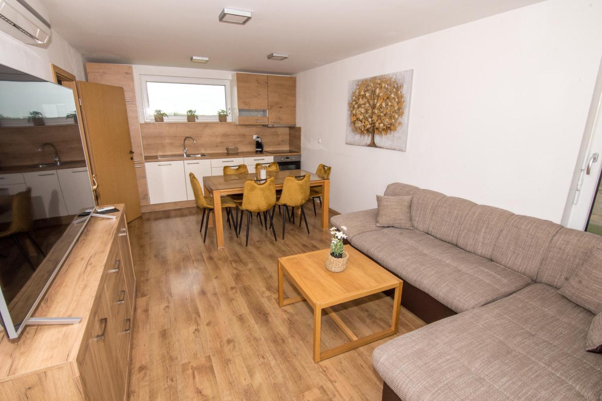 Apartmaji Aida Моравске-Топлице Экстерьер фото